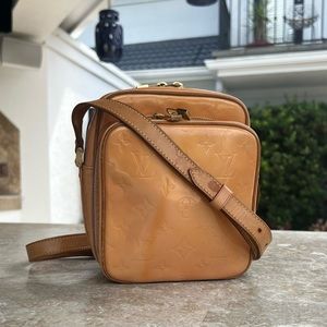 Louis Vuitton Wooster Monogram Vernis Green Leather Cross Body Bag